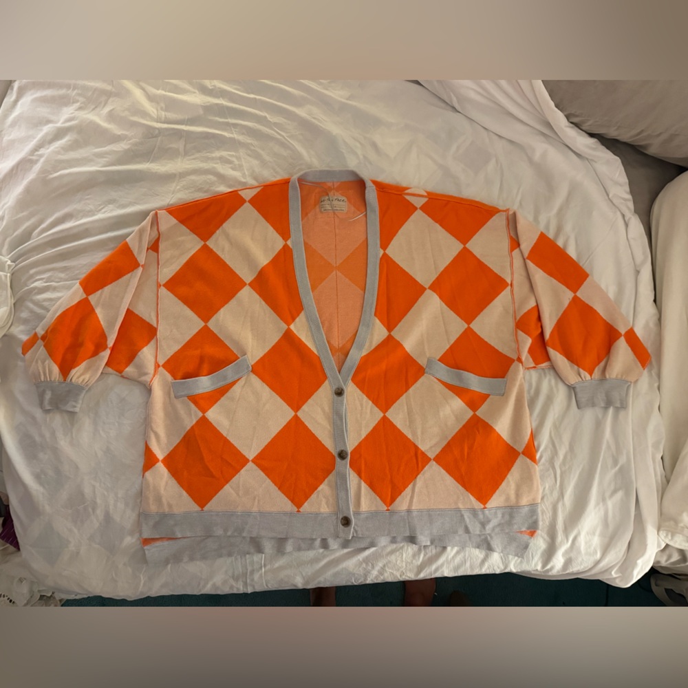 We the Free Manny Cardi - L